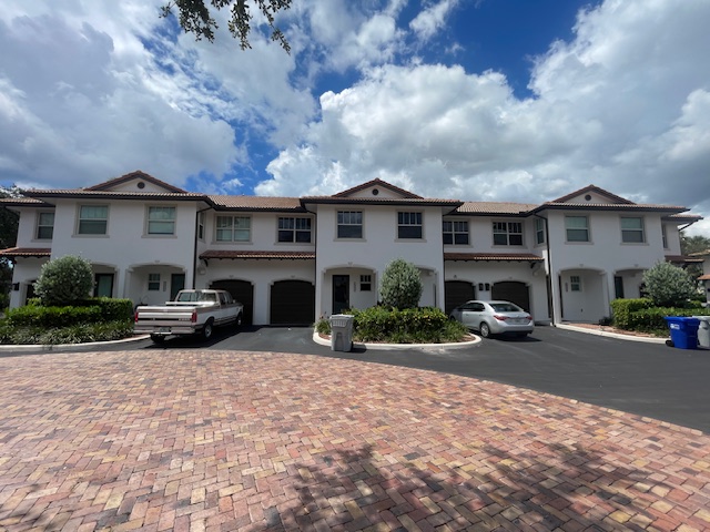 Updated Exterior Ft. Lauderdale Waterfront Community Thumbnail